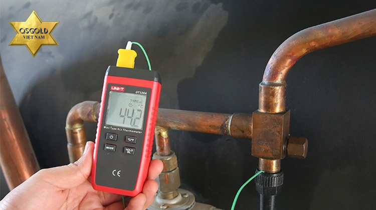 Máy đo nhiệt độ hồng ngoại hay tiếp xúc: Lựa chọn nào phù hợp cho bạn? 3 Máy đo nhiệt độ tiếp xúc